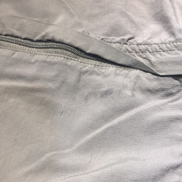 Iceberg Medium convertible pants. Tan. Outdoor. Zip off. Multiple pockets - Picture 8 of 14